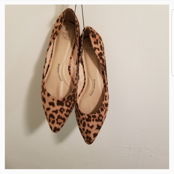 ** LAST 1 LEFT ** Leopard print slip on flats - Picture 8 of 8